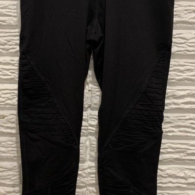 Victoria ‘s Secret Pink Ultimate Black Leggings Size XS Sheer Bottom Inseam=22”